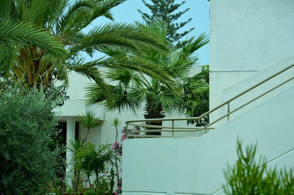 Kkaras Hotel 3 Star Ayía Nápa Extérieur photo