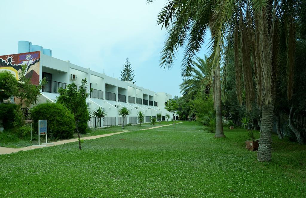 Kkaras Hotel 3 Star Ayía Nápa Extérieur photo