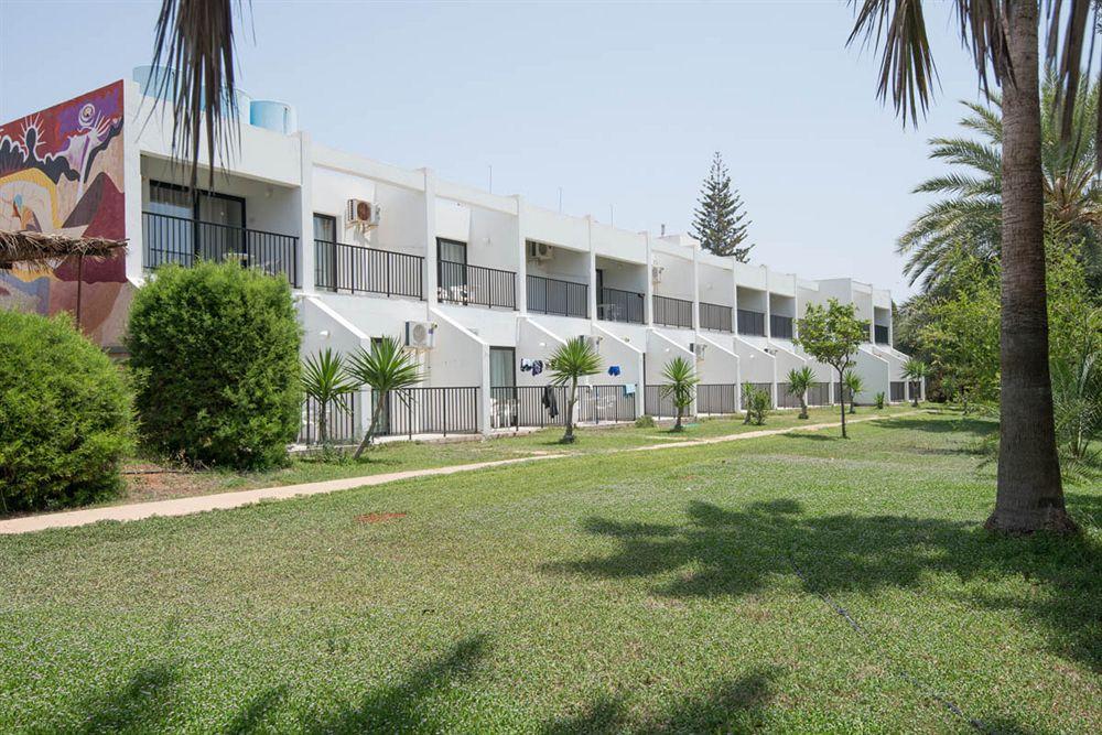 Kkaras Hotel 3 Star Ayía Nápa Extérieur photo