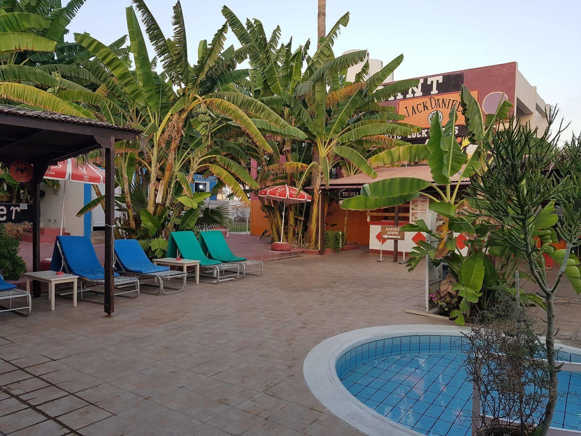 Kkaras Hotel 3 Star Ayía Nápa Extérieur photo