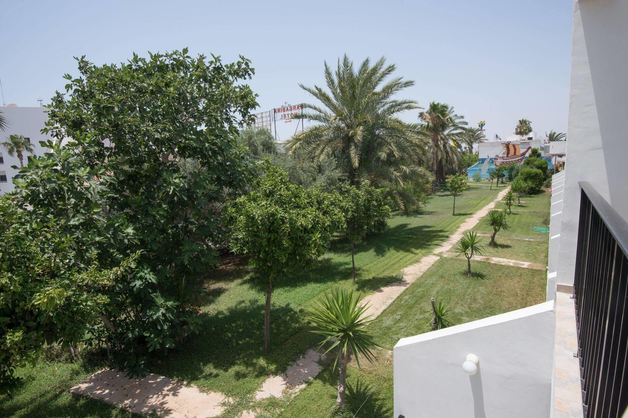 Kkaras Hotel 3 Star Ayía Nápa Extérieur photo
