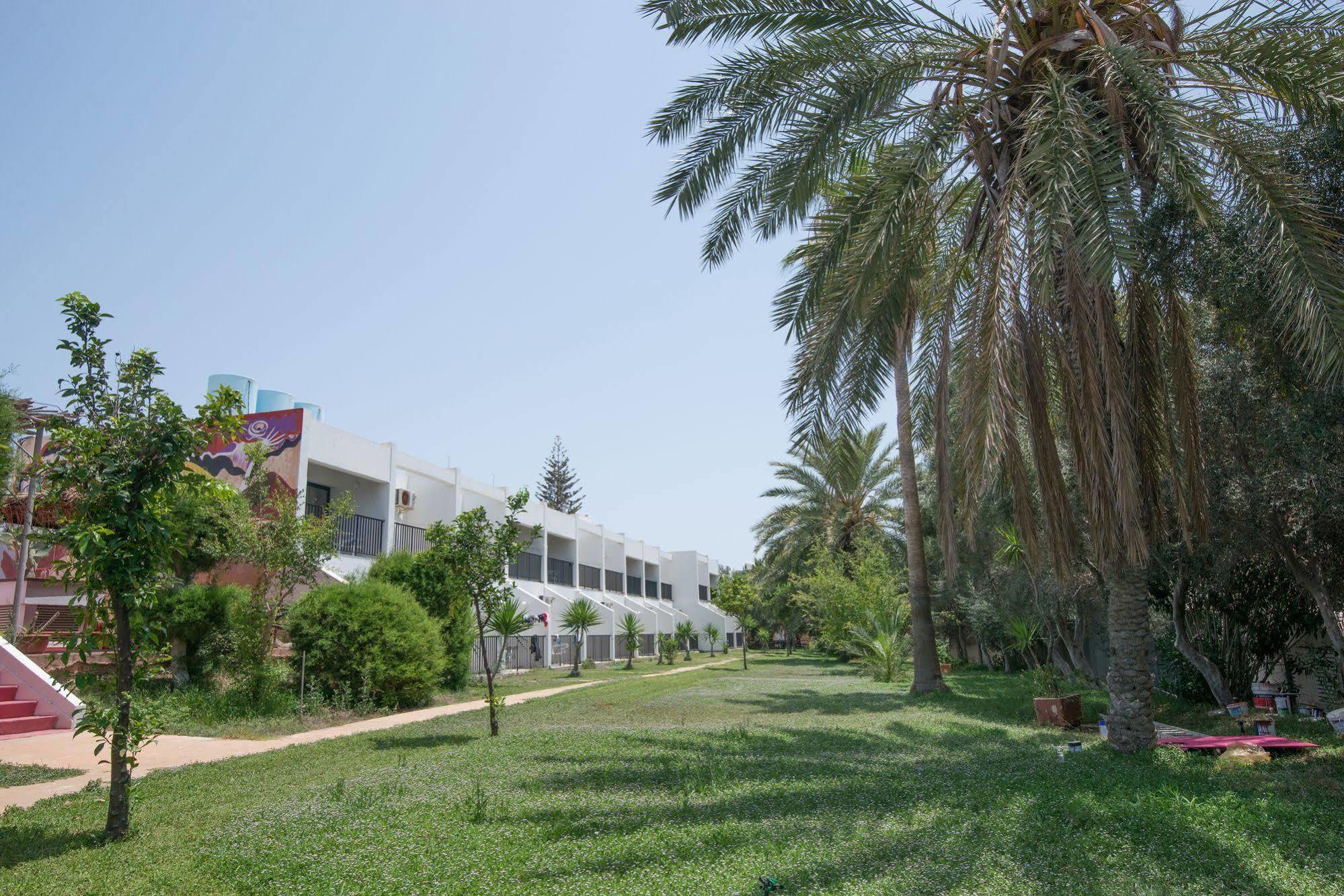 Kkaras Hotel 3 Star Ayía Nápa Extérieur photo