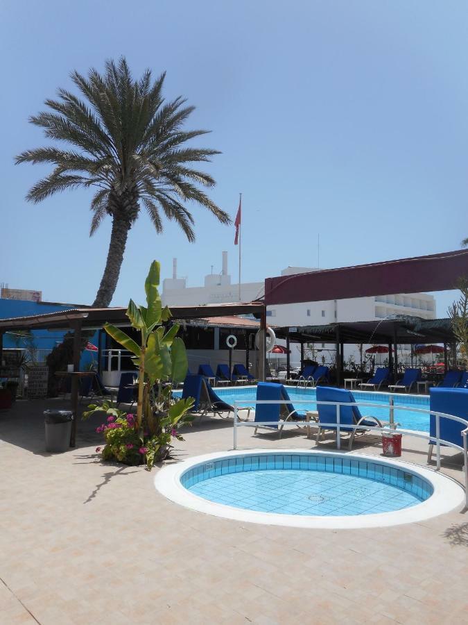 Kkaras Hotel 3 Star Ayía Nápa Extérieur photo